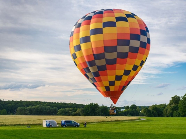  Ballon für den Start vorbereitet 