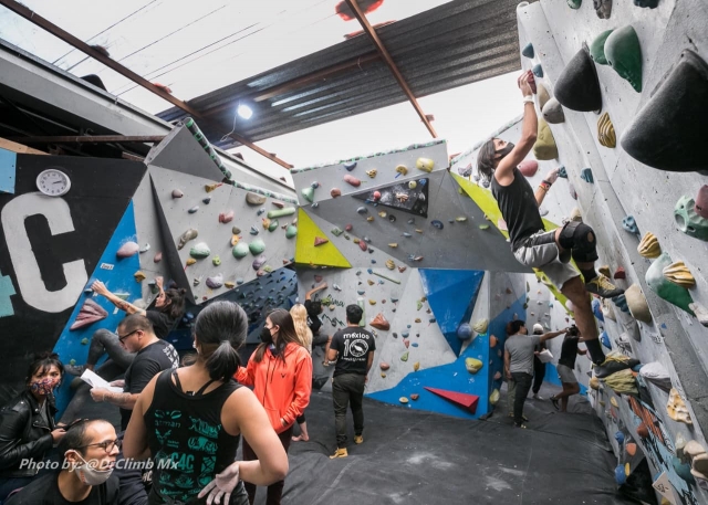  Arrampicata su roccia 