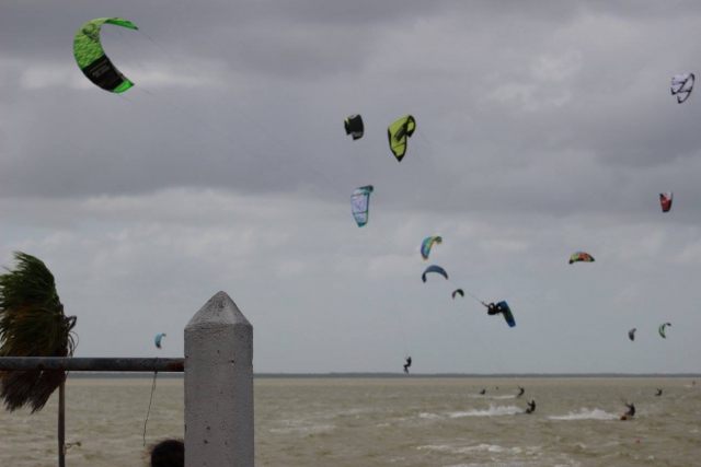 Alquiler de equipo kitesurf