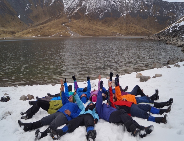  gruppo sulla cima innevata 