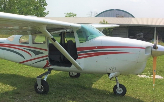  Flugzeug Cessna 206 