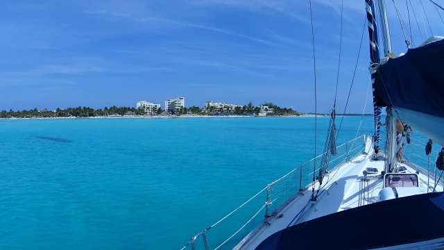  Barca a vela al mare 