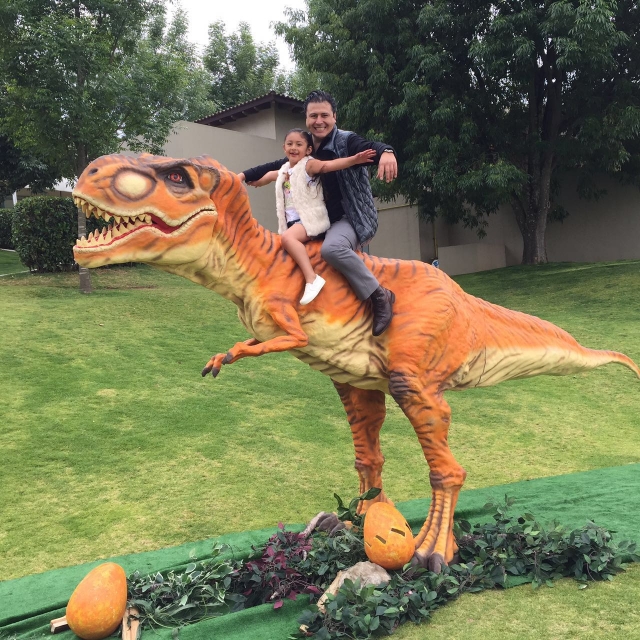  Tyrannosaurus 