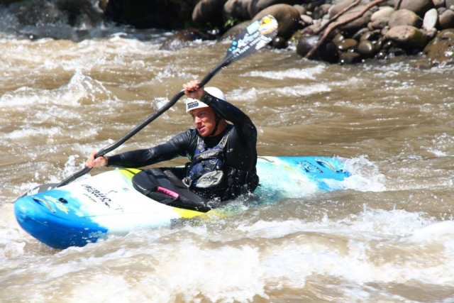 cruzando el rio