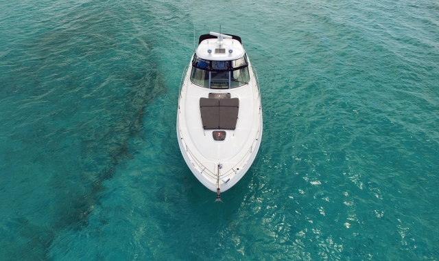  Luxury yacht tour 