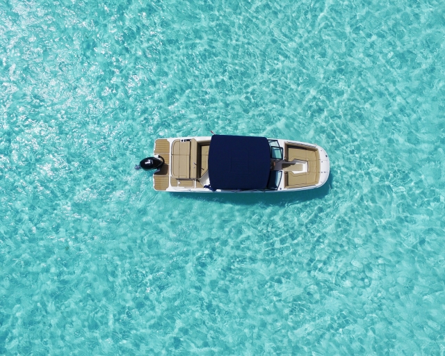  Luxury boat ride 