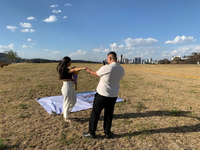  Heiratsantrag auf Heliport 