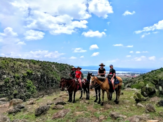 Cabalgata en San Miguel de Allende