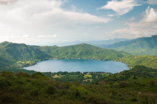 火山泻湖