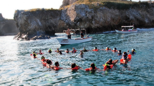 Jumping into the water 