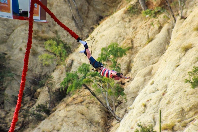  Bungee jump 