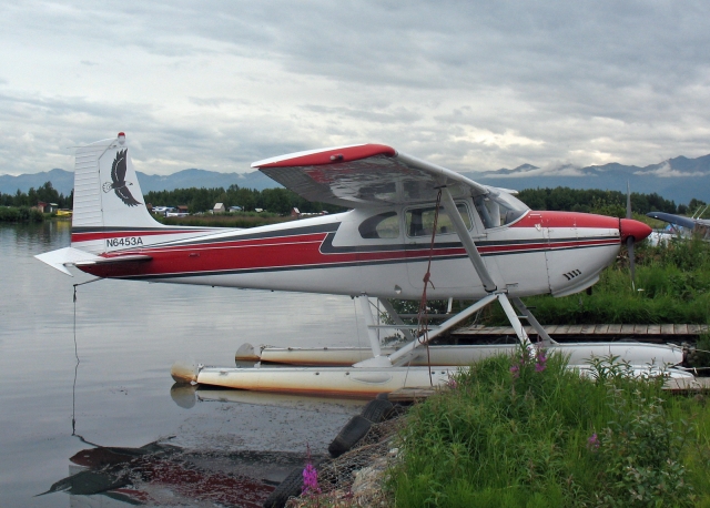  Cessna 182 