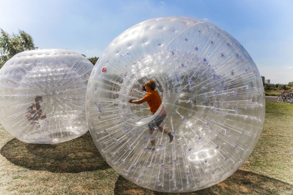  Zorbing_20822870