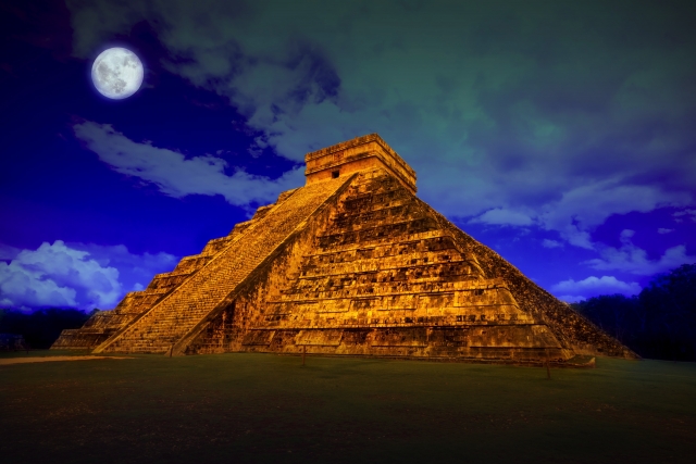  Chichen Itza au coucher du soleil 