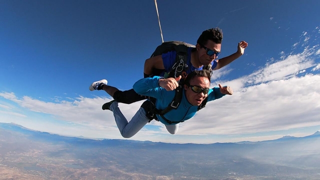  Tandem jump 