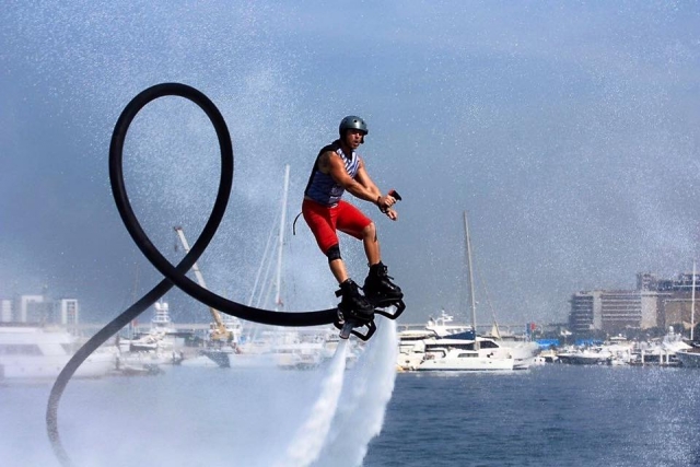 Flyboard on teques 