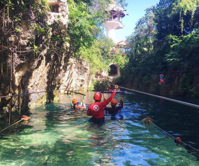  Zip line Cenote