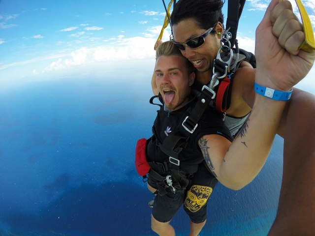 Flight with the parachute open 