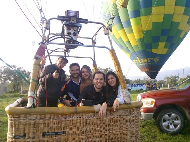  Flying with friends in San Miguel de Allende 