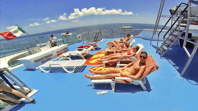  Lounge chairs on the boat 