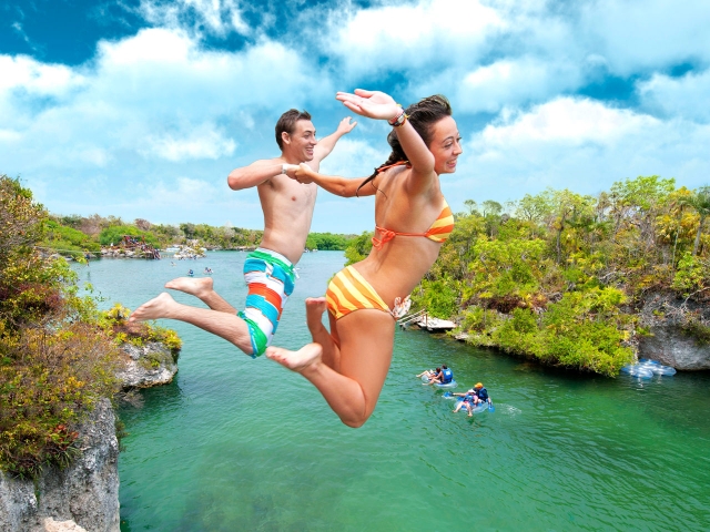  Enjoy the cove and its jumps 