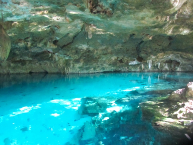 Visita al cenote maya