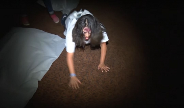 Attacca gli zombi 