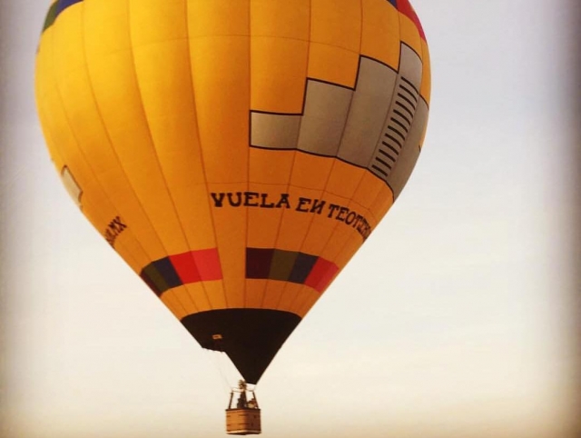 Mongolfiera in aria 
