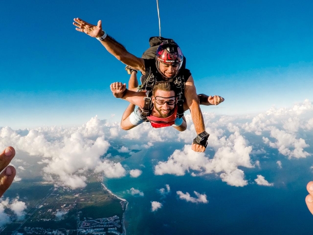  Playa del Carmen 双人跳伞