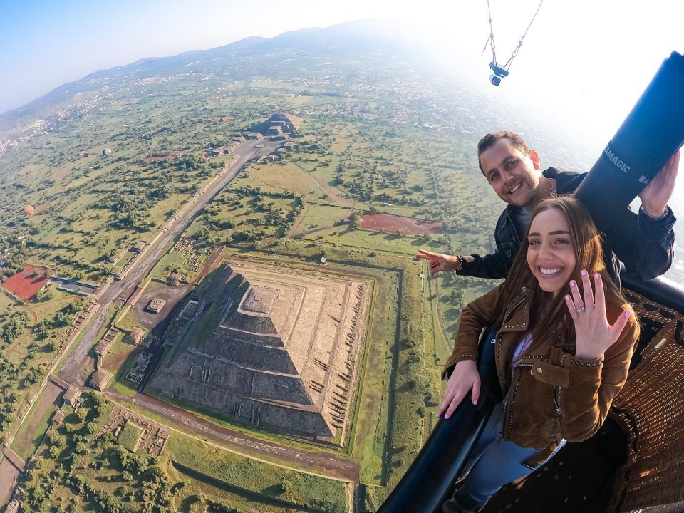  Globe experience on pyramid 