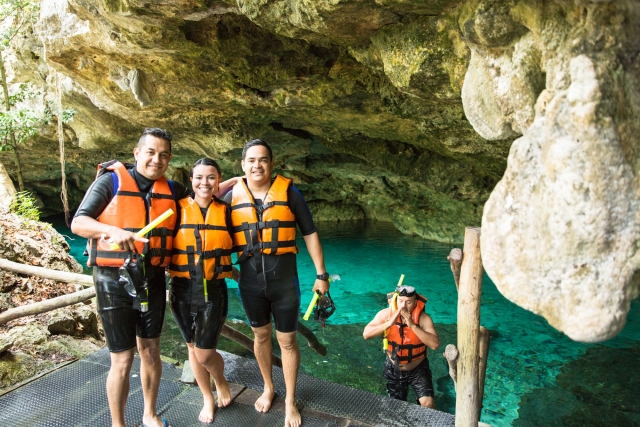  snorkeling in the best company 
