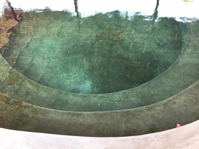 Hot spring pool 