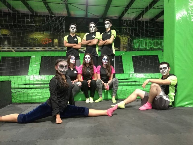  dress up and jump 