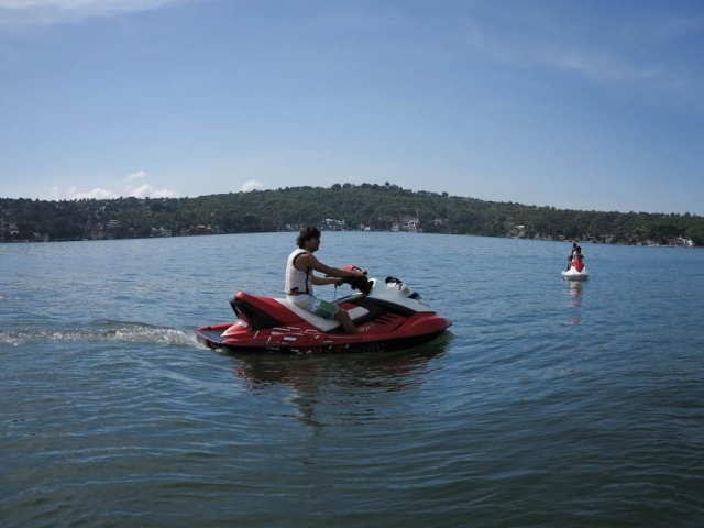  on the jet skis 