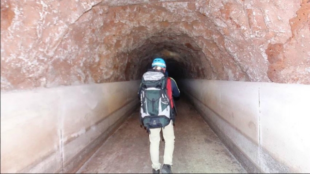  Attraverso le grotte 
