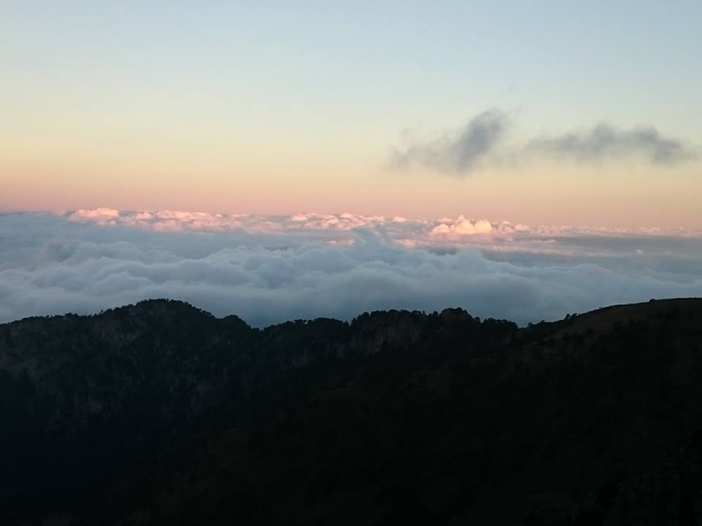 从上面看火山 