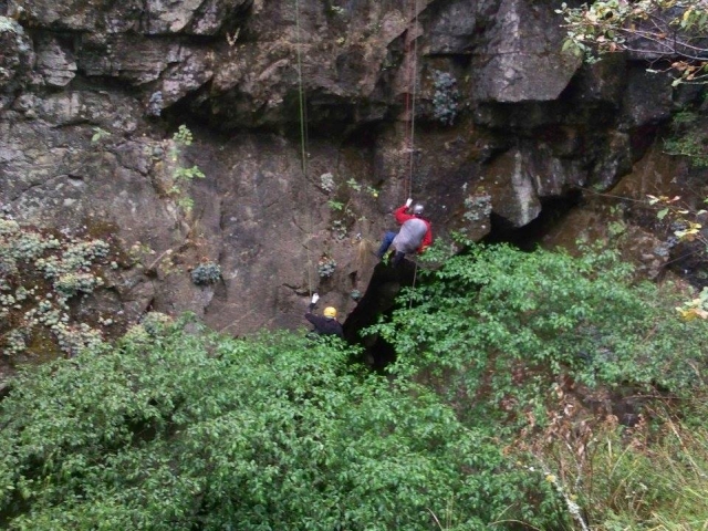  rappelling 