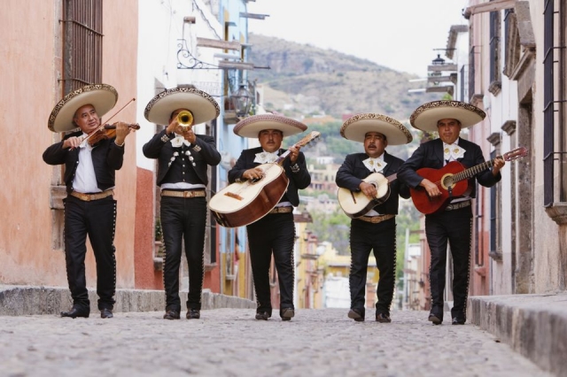  Mariachis 