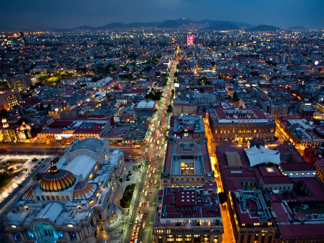  Vista noturna da cidade 