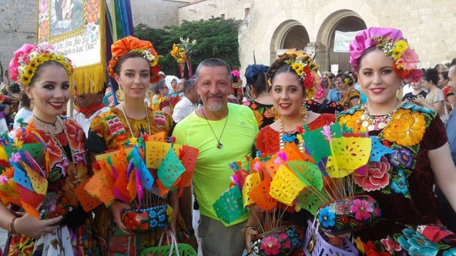 folkloric visits 