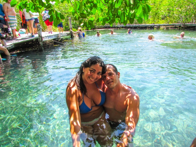  HOLBOX 情侣 
