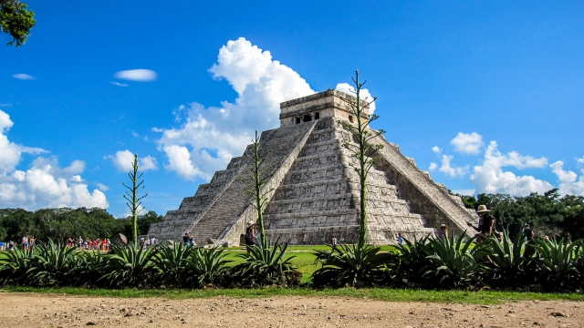  Chichen Itza Pyramid 