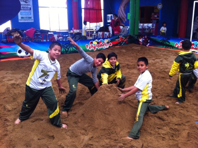  Have fun in the sandpit 