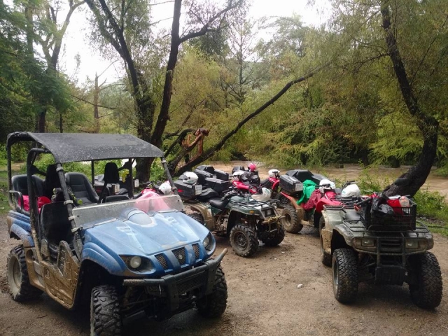  RZR 4X4 