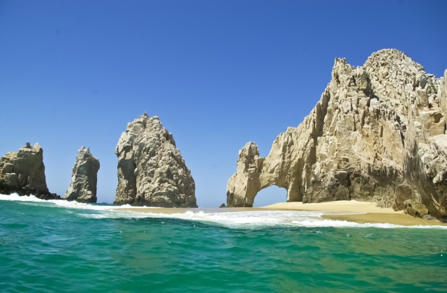 We will sail to El Arco de Cabo San Lucas 