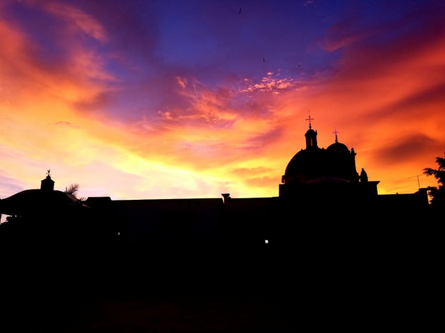 Atardecer en la iglesia de Amatitán