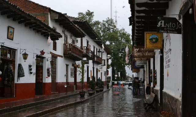 Camina por las calles de Amatitán