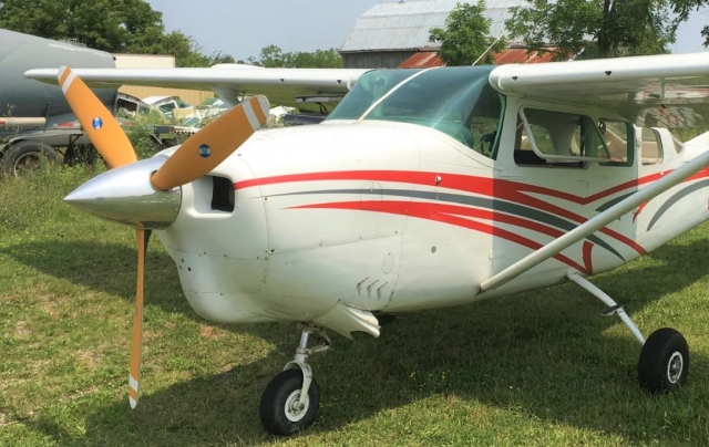  Avion Cessna 206 