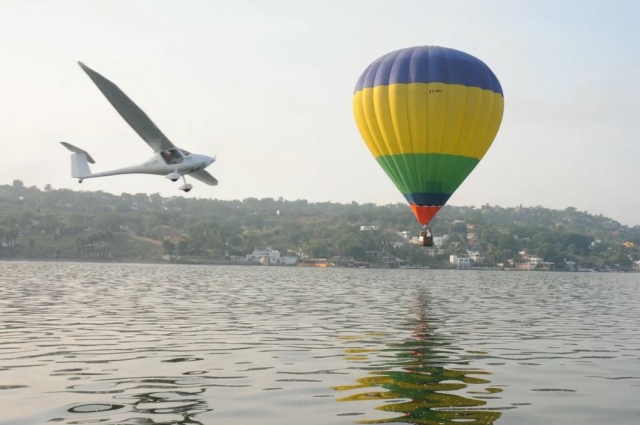 Reflection of the balloon 