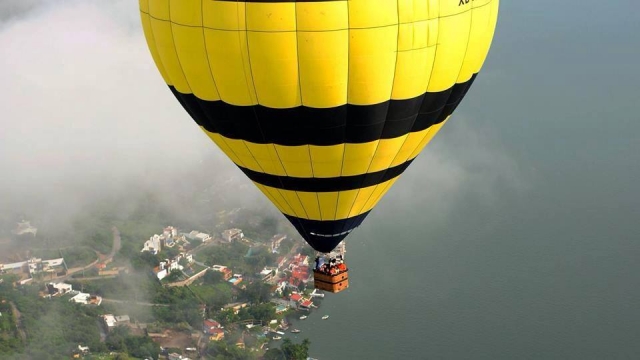 Vuelo sobre lago de Teques